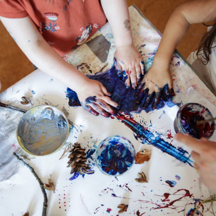 2019_Kinderwelt_Hamburg_Kita_Desy_Arbeiten_at_Fotoschooting_Marcel_Symbol_aesthetische_Bildung_06.small
